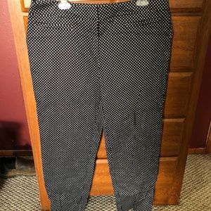 Womens dress pants, ROZ & Ali size 16, never worn.